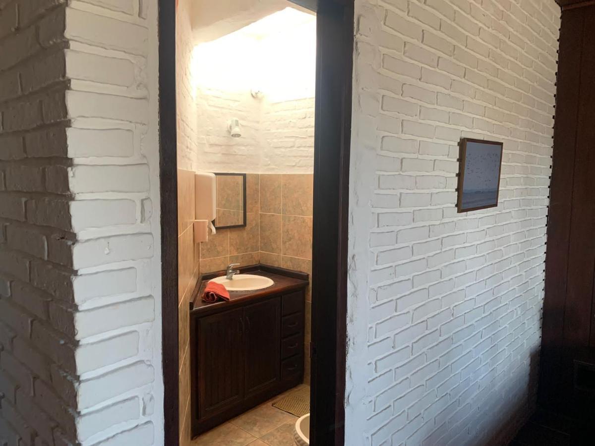 Piedra Alta Hostel & Suites La Pedrera Luaran gambar